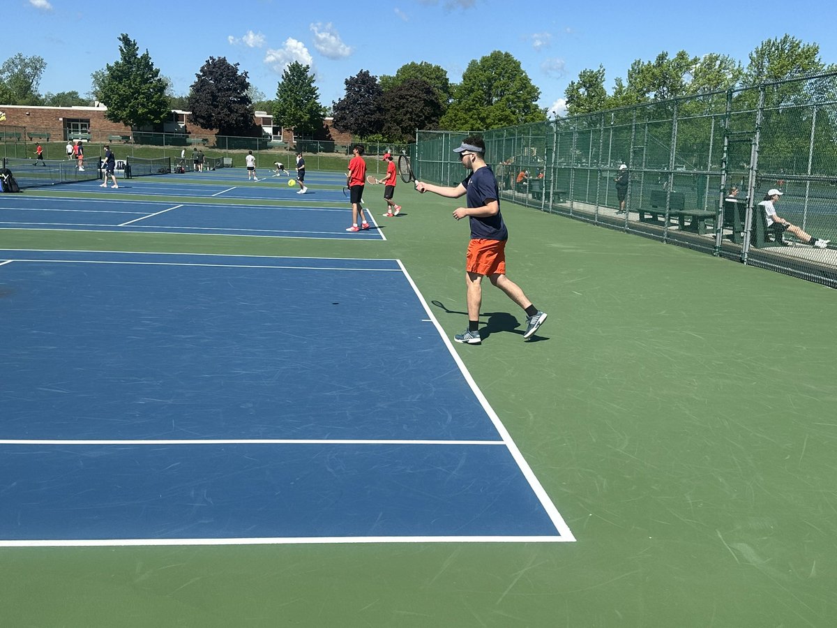 What a day ☀️ for sectional 🎾 at Medina HS. Titans are 1-1 in singles with a big upset from Marcelo over Rocky River. Matye & Wilson in a doubles battle with Olmsted Falls. Braaten & Reece warming up for their match vs. Midview. Guy warming up for his match vs. Elyria.