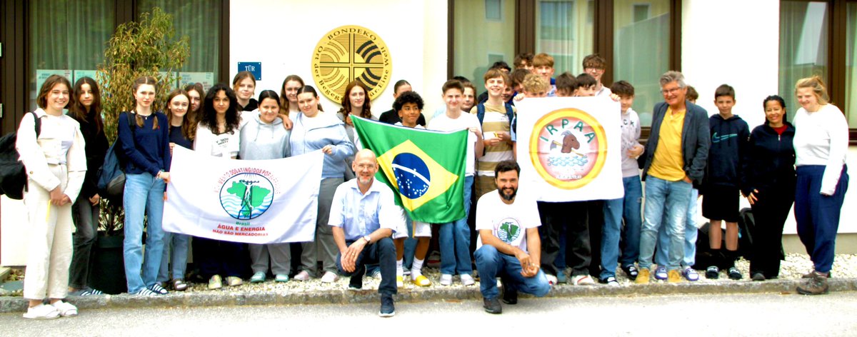 Wasser Workshop am Privatgymnasium d. Herz-Jesu-Missionare mit Nisse Souza von IRPA &amp; Moises Borges <a href="/MAB_Brasil/">MAB</a> aus 🇧🇷 Partnerorganisationen von <a href="/seisofrei_at/">Sei So Frei</a> Danke @WelthausGraz, Bondeko &amp; den engagierten Lehrenden an der Schule.