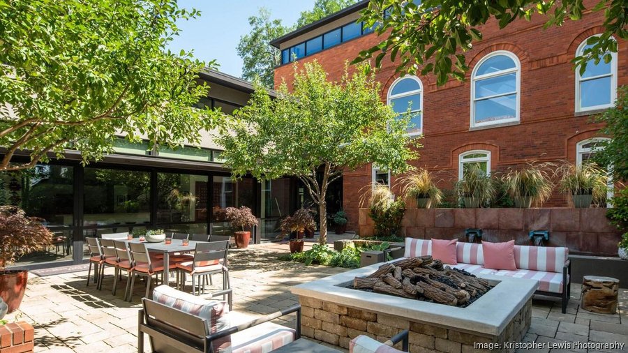Oakwood Homes’ outgoing CEO lists Denver home for $10.9M (Photos) dlvr.it/T6bcsS