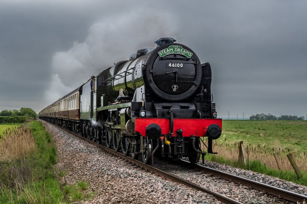 Former Bressingham Museum resident, 46100 Royal Scot heads 1Z46 Colchester to Barrow Hill, seen near Barway Sidings, between Soham and Ely.
Taken 08th May 2024
@Steam_Dreams #RoyalScot #Ely #TheFens #SteamTrain