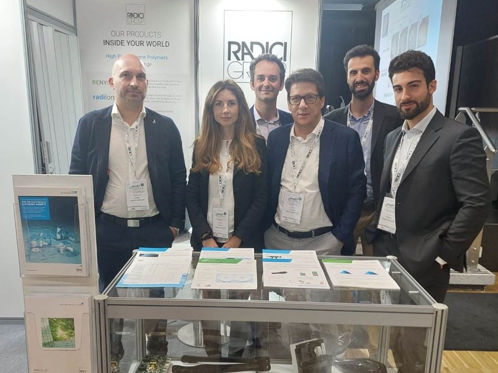 RadiciGroup's tweet image. Oggi e domani, il team di #RadiciGroup vi aspetta a @SMARTPLASTforum per condividere le ultime novità e per discutere insieme di sfide e opportunità nel mondo dei tecnopolimeri.
#SMARTPLASTICS2024 #SMARTPLASTICS