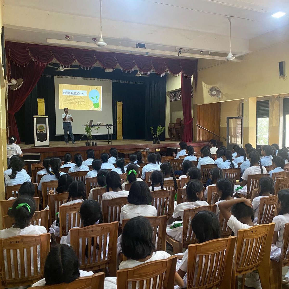 road2rights's tweet image. Earth Day Initiative at Sapugaskanda Vishaka Balika Vidyalaya was a beacon of environmental stewardship! Partnering with "Thuru," we planted seeds of awareness on climate action. Empowered by knowledge, we're sowing the seeds for a sustainable future! 🌏
#EarthDay2024