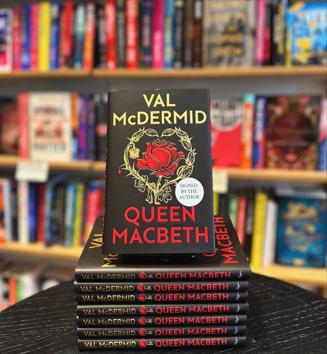 The latest novel in the incredible Darkland Tales series is here! In Queen Macbeth, Val McDermid reimagines the story of Lady Macbeth with searing feminist power. Pick up a copy in-store now! 🥀🗡️ #waterstones #darklandtales