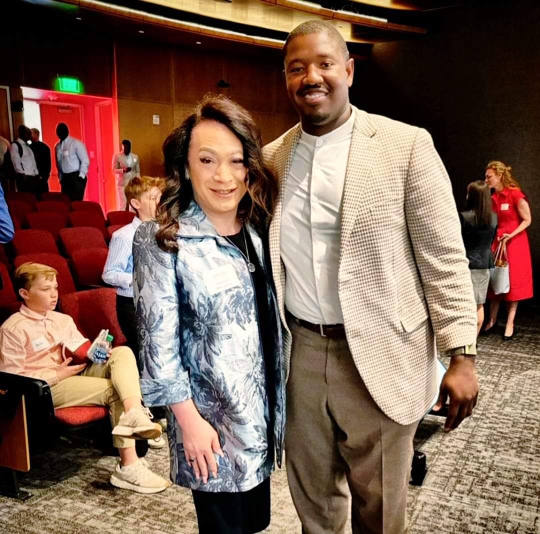 At @SMUCox Leaders On Leadership Series Finale with @AZCardinals #68 (former @steelers, @Jaguars and @nyjets) Mexia, Texas own @KelvinBeachumJr Leadership is a relationship business. -Kelvin Beachum Jr. #Lead #Leader #Leadership