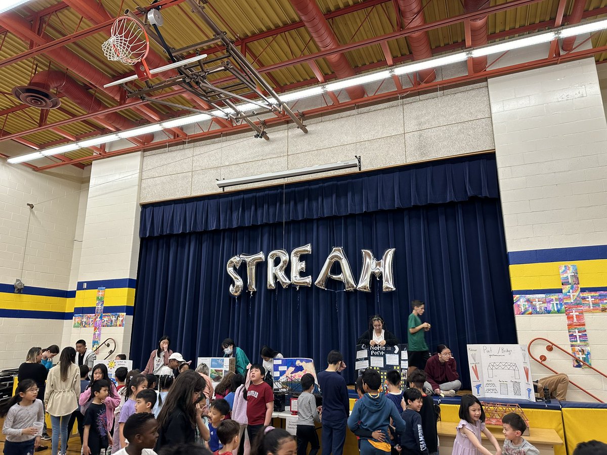 teachermrho's tweet photo. STREAM Fair at SJ23 was a huge success. Student projects integrated 21st century learning skills of critical thinking, collaboration, communication, creativity, citizenship/culture, and character/connectivity. https://t.co/0EforU1NBf