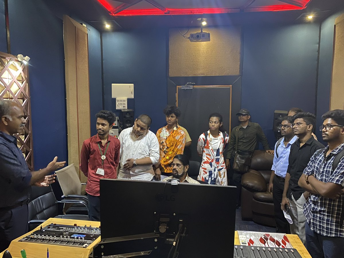 And the Imfacts Summer Programme 2024 begins with a bang!! Best of luck to our dear students for this new journey of learning! 
#imfacts #loyolasoundengineering #soundengineer #techintune #soundengineering #audioproduction #musictech #studiolife #mixingmastering #proaudio