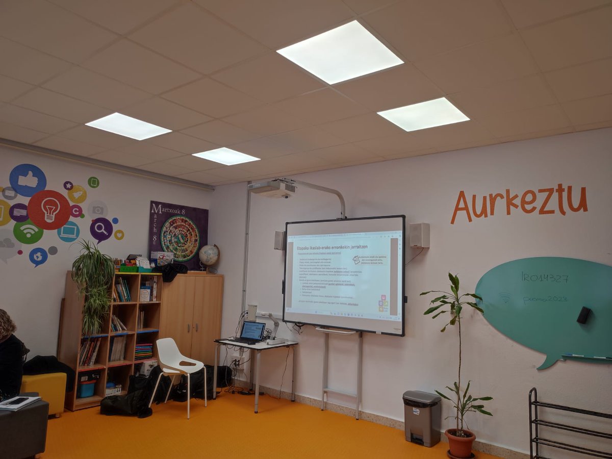 digigunea's tweet photo. 👥 #IkasLab topaketekin jarraitzen dugu!
🔎 Gaur, #IkasLab proiektuko ikastetxeak Larrabetzuko eskolan elkartu dira, 5.topaketan. https://t.co/ndaB4jLJF5