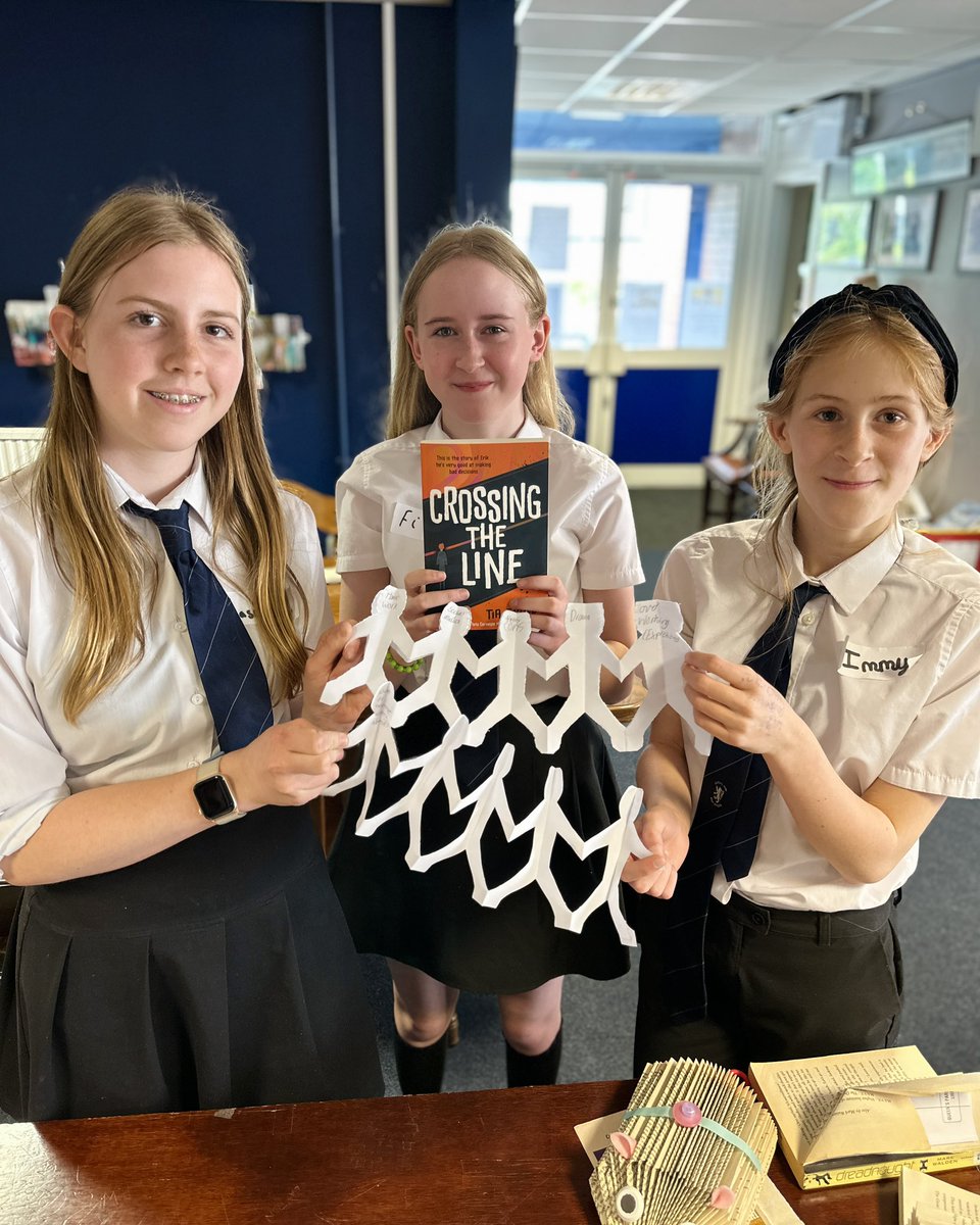 Delighted to welcome @BlaconHigh to our Carnegie Book Awards Shadowing Event with our BLT students for a morning of activities relating to the short listed books. From butterfly origami (Saffiyahs War) to the pressures of being a teenager (The Crossing) #ChesterSchoolsTogether