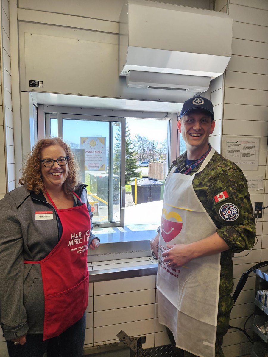 It’s #McHappyDay! We’re at Pleasant St from 11-2 with our friends from #12Wing handing out meals. From 2-5 we’ll be on Kempt Rd with our friends from <a href="/CFB_BFCHalifax/">CFB BFC Halifax</a>. A portion of the proceeds from your purchase will support local military families through your H&amp;R MFRC! ❤️💛🍔🍟