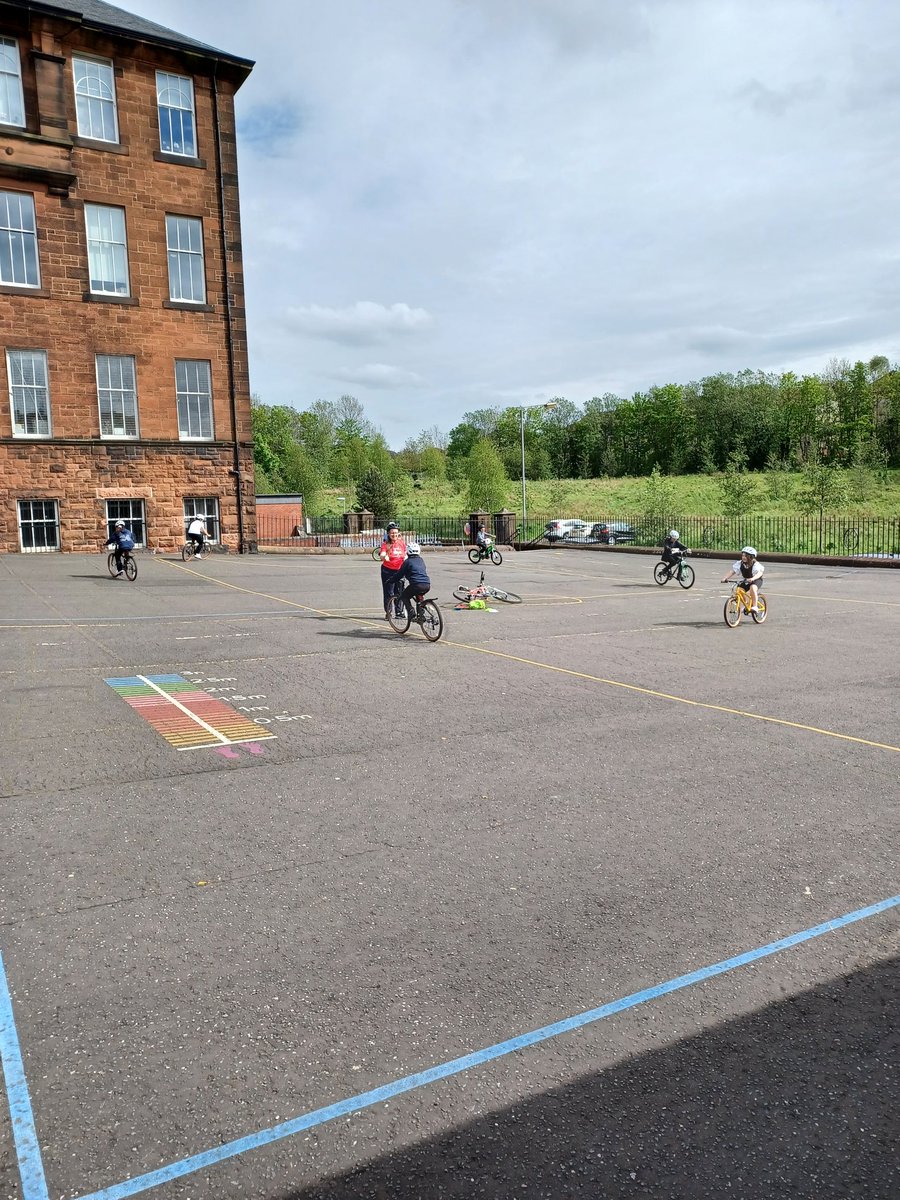 ngha_community's tweet photo. Great weather for a cycle session
New fleet bikes getting 1st airing out at the @BikeabilityUK session with local youngsters on our 'Learn to Ride Pipeline'
Another 3 weeks left of this block, then we go again through Summer. Get in touch to learn more
#ngactive #GoCycleGlasgow https://t.co/GRG2Vkg5It