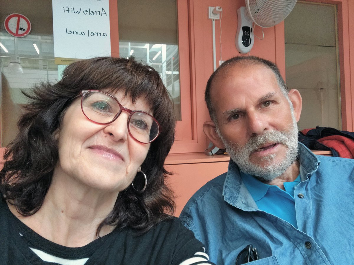 Avui aquest compte tuiteja en nom del Fran Manuel Mora. Ha viscut al carrer 11 anys i vol fer arribar les seves opinions i idees als candidats/es a les eleccions al Parlament #VotInvisible2024 #12M #Eleccions12M