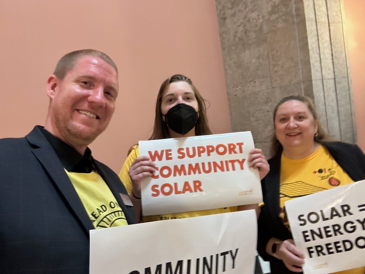 It is almost time for the House Public Utilities Committee meeting on HB 197. Supporters are ready to go! It's time to pass #OHCommunitySolar. @roger_sikes @TWRader @cubofOH @sharonrayohio @Miller4Ohio