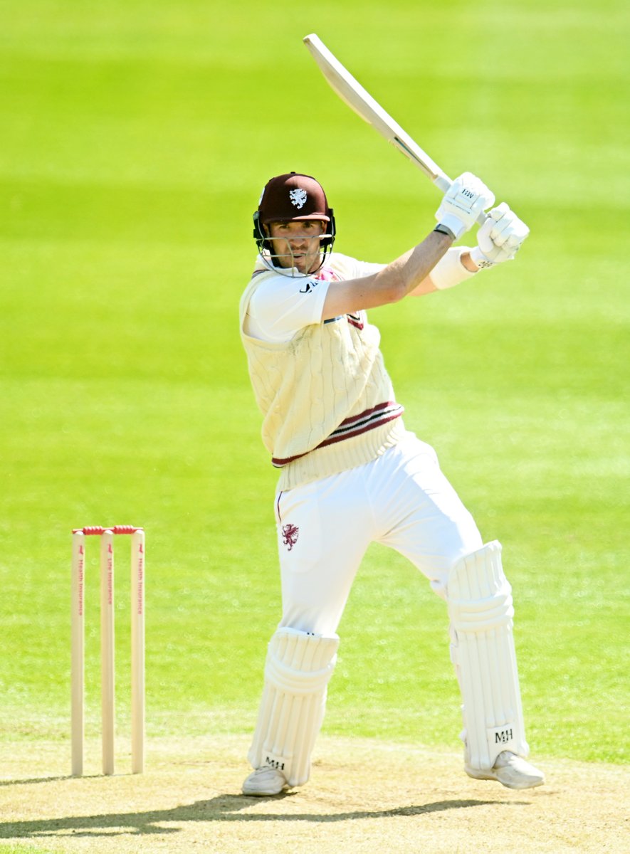 STAT: Craig Overton is currently averaging 84 with the bat in the 2024 @CountyChamp  🏏

#WeAreSomerset