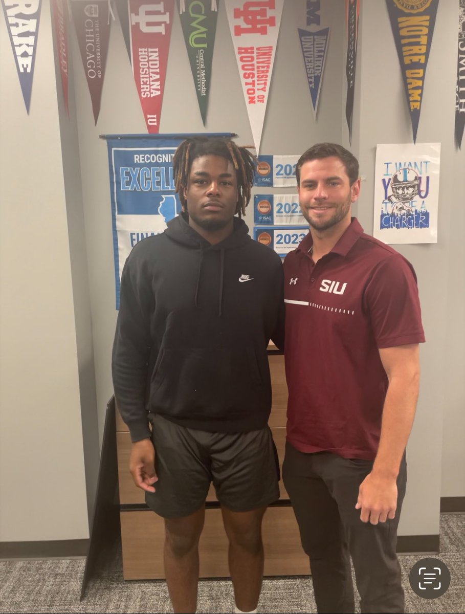 Thank you @CoachGrant_12 for stopping by!!! @SIU_Football can’t wait to make it out for camp💯