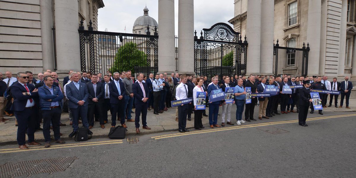 A strong, collaborative stance today as we advocate and fight for fair pensions for our members. This is now a significant barrier hindering recruitment into An Garda Sìochàna and is also contributing to an increasing retention problem in the organisation.