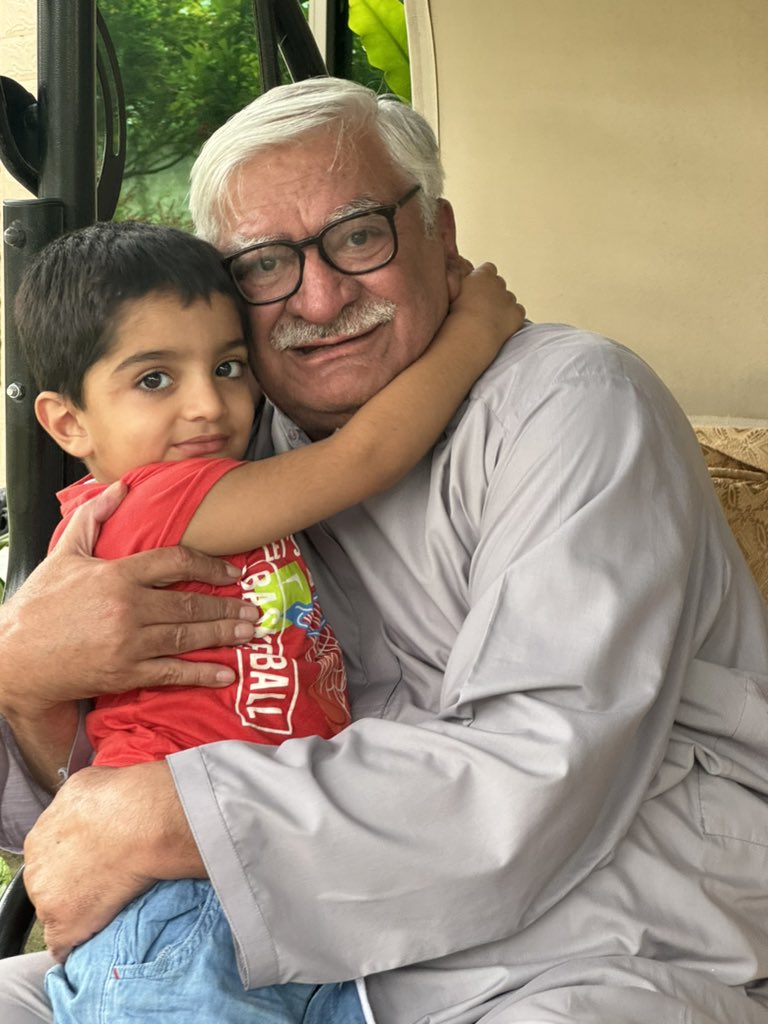 Rehbar e tehreek Khan Asfandyar Wali Khan.