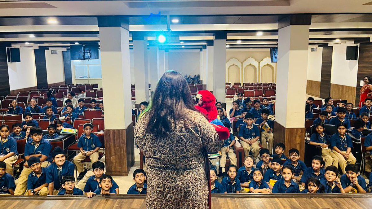 @nbt_india organized an interesting #storytelling session on 07/05/24 for the #students of Sumermal Jain Public School, Janakpuri. Storyteller Ms. Seema Wahi Mukherjee @seema_wm, unraveled the ‘Story of the Rainbow’ for the #children in grades 4 and 5.