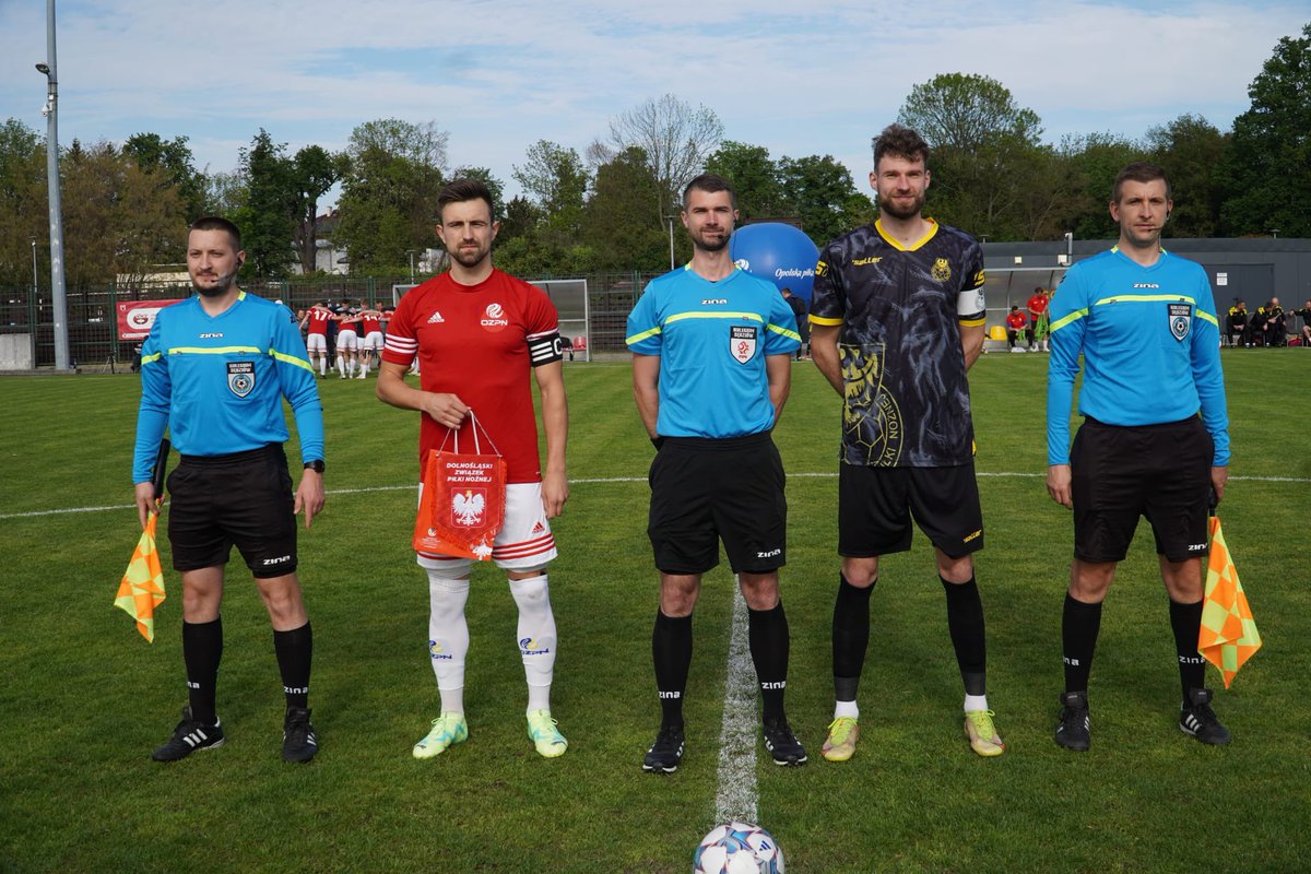 Rozpoczynamy mecz finałowy eliminacji makroregionalnych #UEFARegionsCup

Transmisja na żywo: youtube.com/live/B4oamwqLZ…