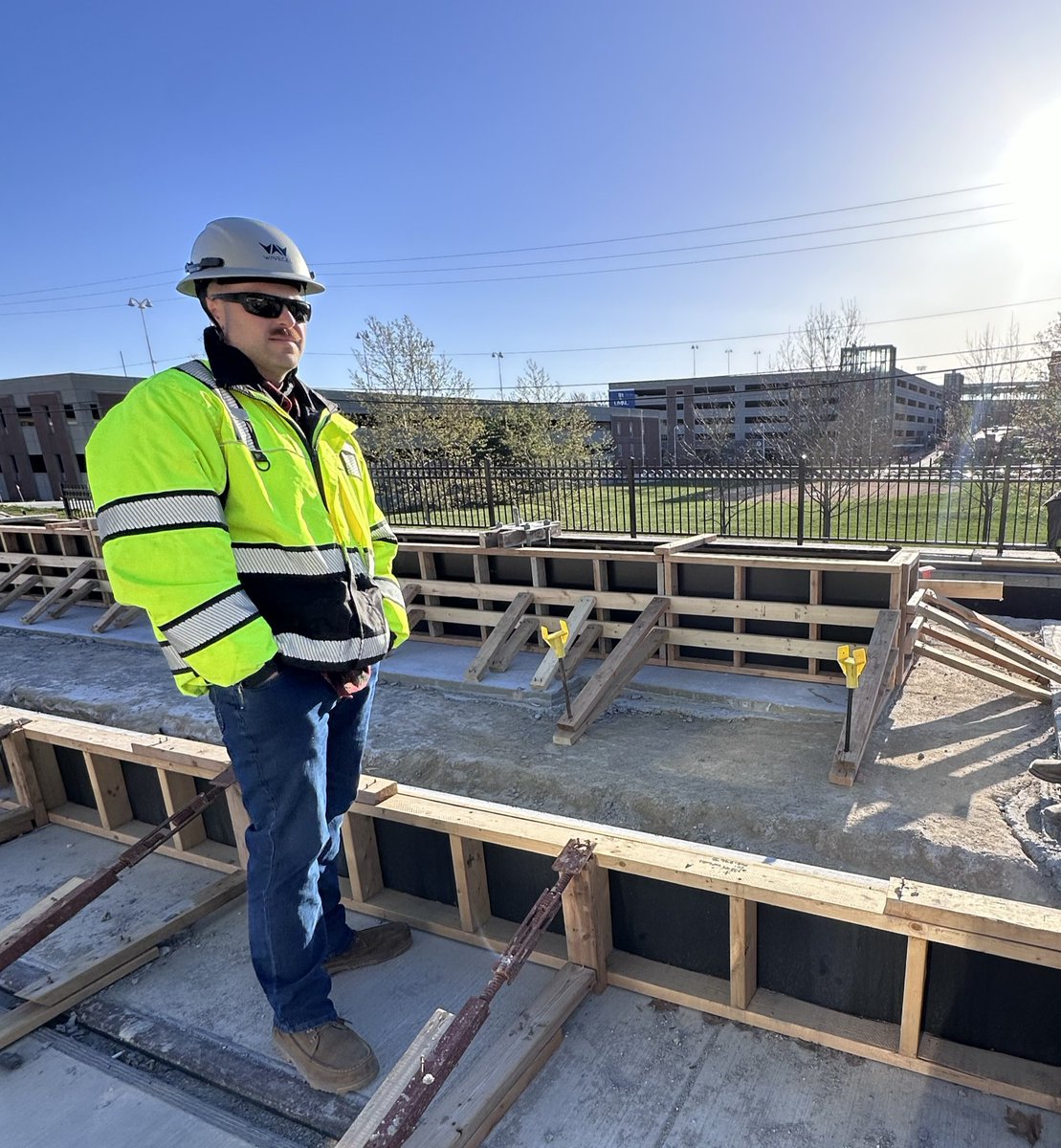Safety is always top of mind for #BuildKCSC!

During #ConstructionSafetyWeek we’re following our Safety Manager, Justin Kirkland, on a job walk.

Justin looks at a different part of the corridor daily to ensure all work is being done safely.
(1/4)