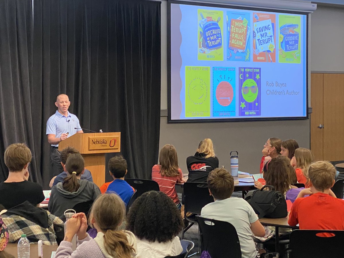 Elementary GATE Reading Olympics students are celebrating their hard work today @UNOmaha. Special guest Rob Buyea - one of the authors of our books - is here to kick off our day! #opsproud @OmahaPubSchool