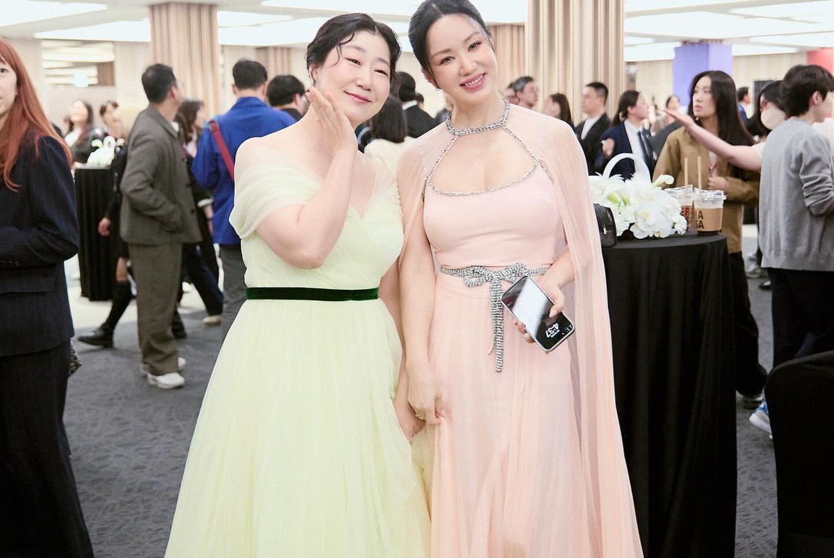 paipyp's tweet photo. หลังเด คู่หูมิรันจองฮวา เค้ากลับมาเจอกันละ55555555 https://t.co/FE6CjrHIWf
