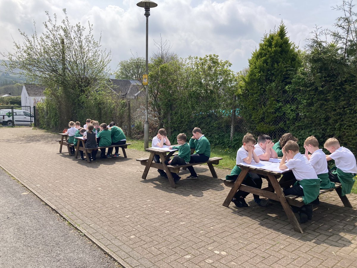 Taking our learning outside to make the most of the fine weather ☀️ @StMarysCIW #smciwcreative