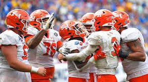 After a great conversation with @CoachCorn_SHSU I’m blessed to say I have received an offer from Sam Houston!!!