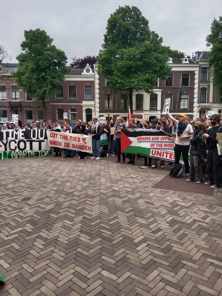 Grote solidariteit in Utrecht met de demonstranten in Amsterdam! Breek de banden!