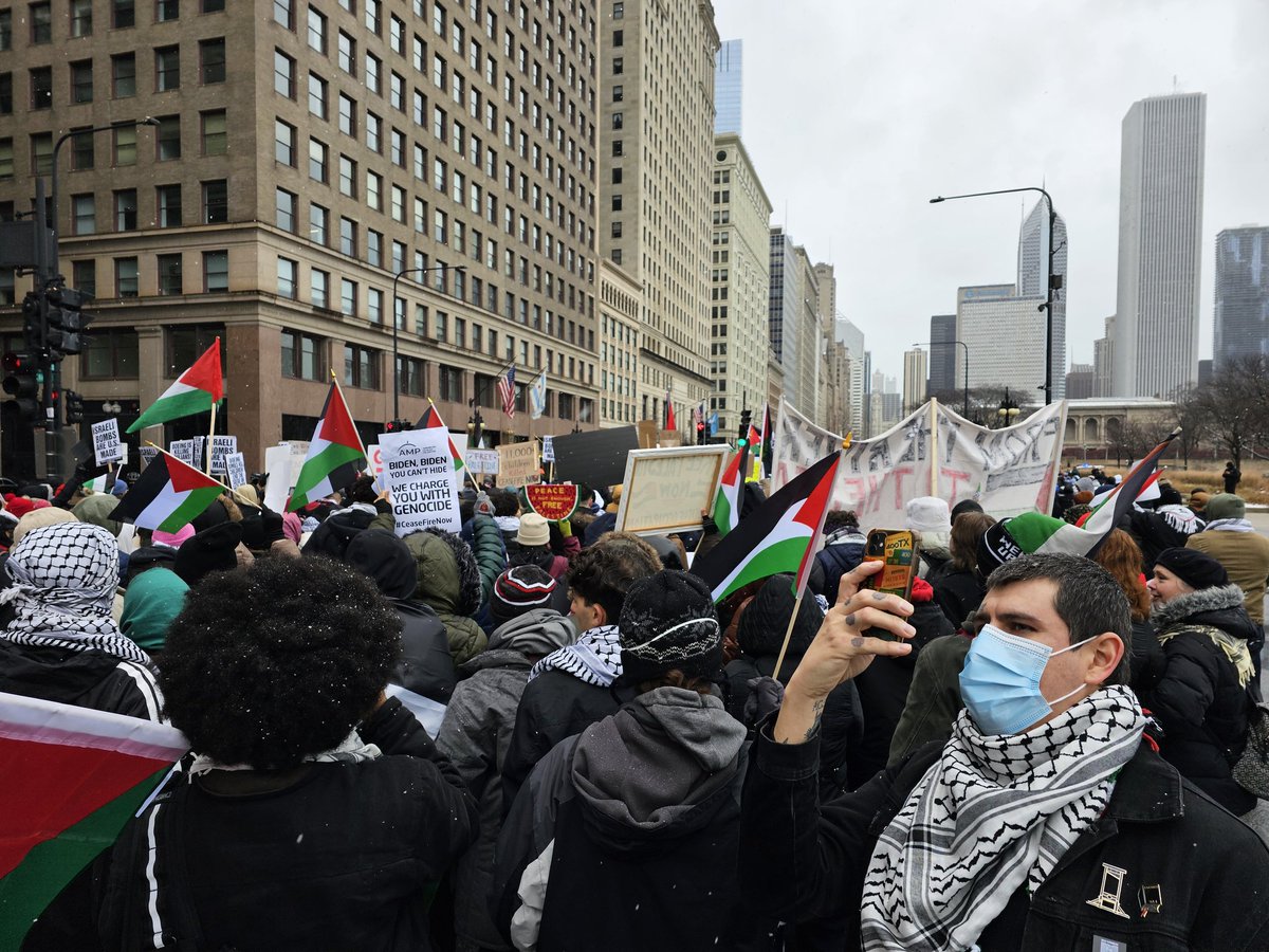 Confirmed by organizers: Coalition for Justice in Palestine and US Palestinian Community Network to protest President Joe Biden's Wednesday visit to Chicago. Expect additional traffic delays @WBBM1059Traffic @POTUS follow @WBBMNewsradio for updates. 📸: Previous protests