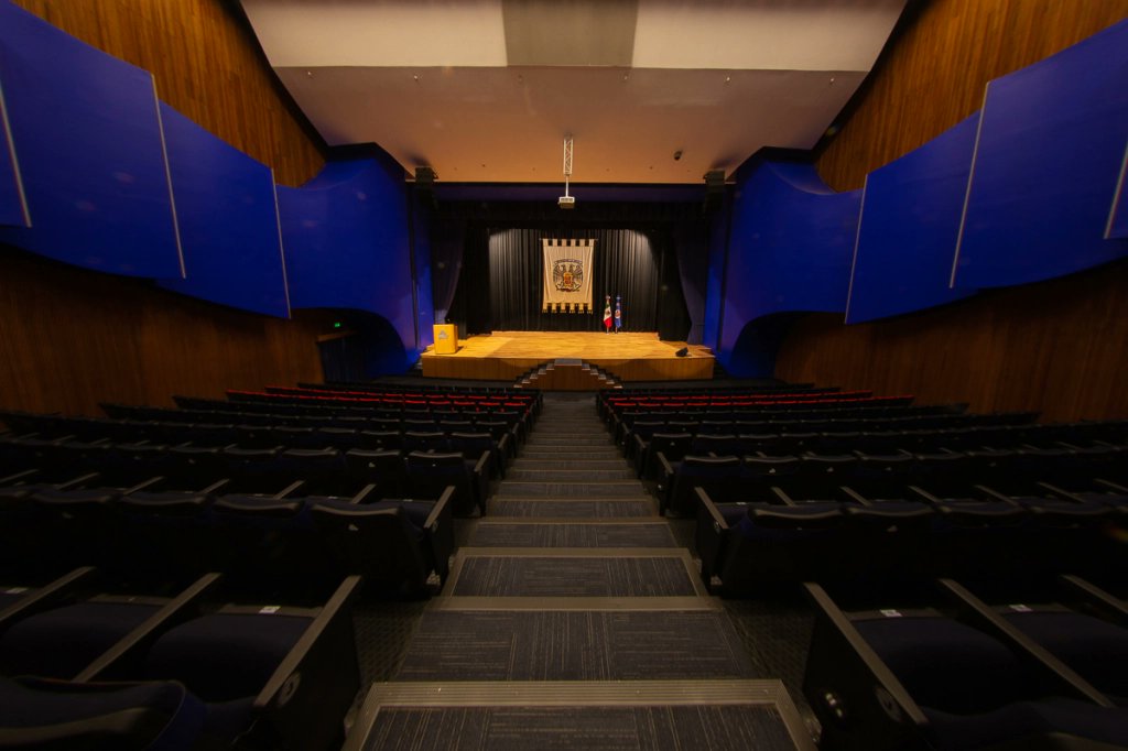 Espacios de nuestra universidad  |  Auditorio Adrián Gibert.
#SomosLaSalle
#IndivisaManent