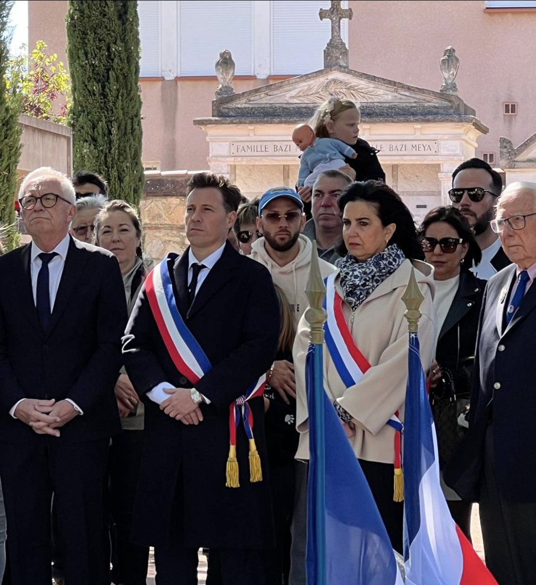 Présente ce matin pour la célébration du #8mai1945 à la ville de Toulouges entourée de jeunes du conseil municipal. Honneur à nos soldats.