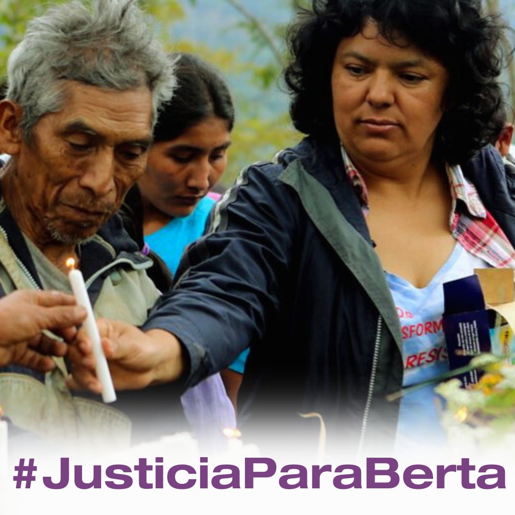 ✊🏿[PRONUNCIAMIENTO]Continúan sin confirmarse las sentencias contra los responsables del asesinato de Berta Cáceres. 👉🏿bit.ly/4dvp3F0 Más de 100 organizaciones se suman a la exigencia de #JusticiaparaBerta. 🌿Para Berta toda la verdad, toda la justicia.