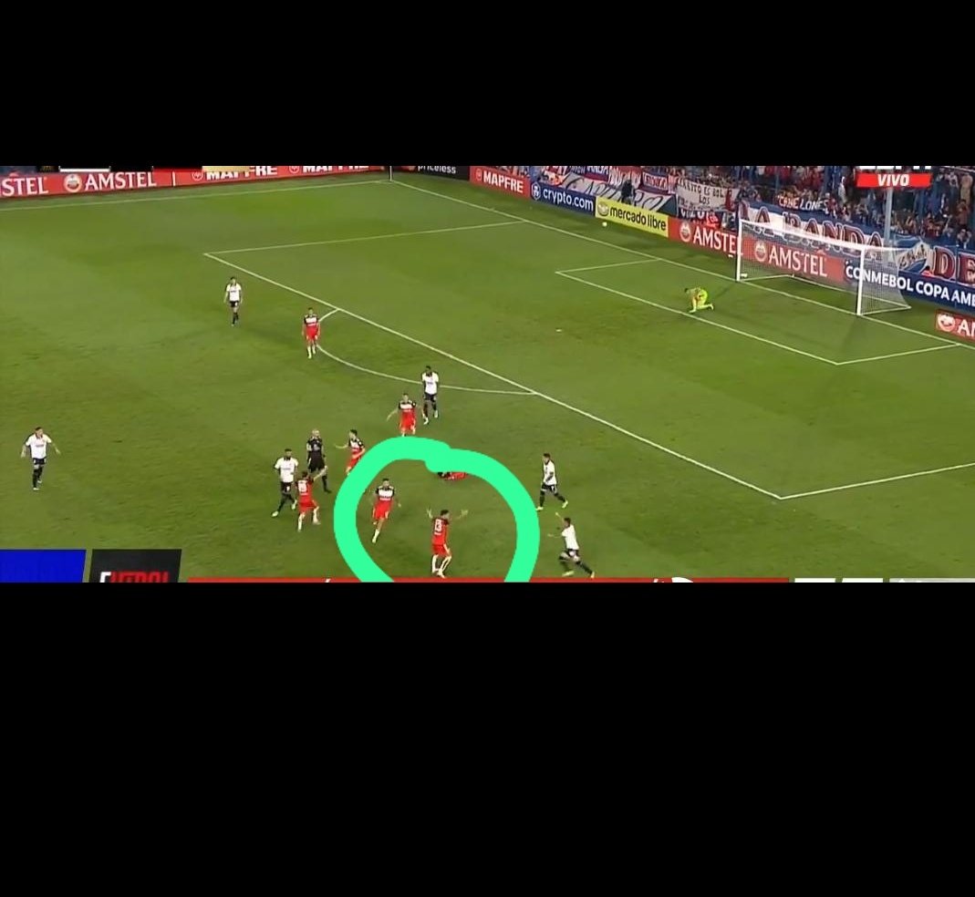 ChispyAdrian's tweet photo. @ESPNArgentina Hablen de las patadas de river tambien!!!
No son los dueños de la conmebol. Miren toda la jugada en el lío y echan a alguno de river también.
Esos dos marcadores fueron apretar al de Nacional https://t.co/HKbZ8ceyHL
