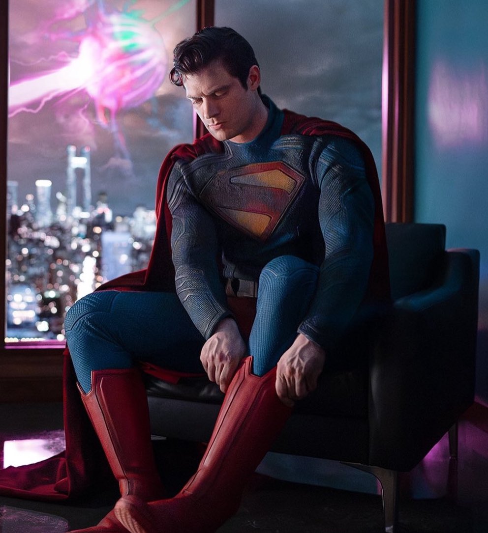 David Corenswet is confirmed to be 6’6 making him the tallest actor to play Superman.