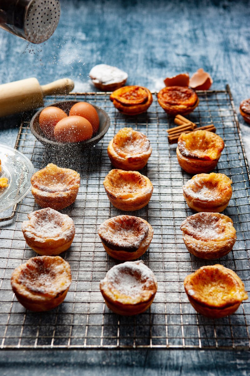 🍴PORTUGUESE CUSTARD TART🍴

For those times when you’re entertaining or just fancy a sweet treat!

Get the recipe here: fairburnseggs.co.uk/our-recipes/lu…