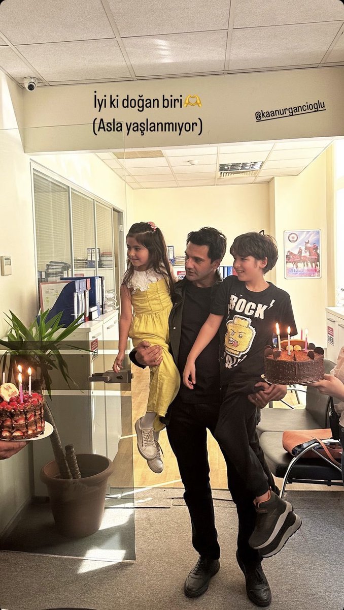 📸 | Pınar Deniz shared a photo of Kaan Urgancıoğlu and Eylül Uğuz on the set of #Yargı: “Happy birthday to someone 🫶🏻 (Never gets old)”