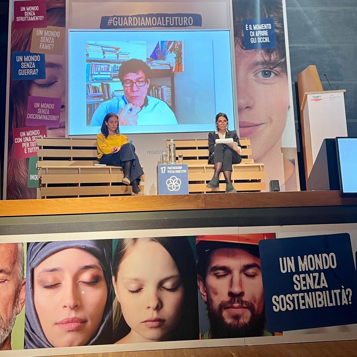 .<a href="/NathalieTocci/">Nathalie Tocci</a> <a href="/iaionline/">Istituto Affari Internazionali - IAI</a>: negli ultimi tempi la cooperazione allo sviluppo si sta traducendo in negazione della politica estera, ovvero interagire tra Paesi come se fosse un accordo finanziario. In crisi il partenariato paritario e inclusivo. #GUARDIAMOALFUTURO