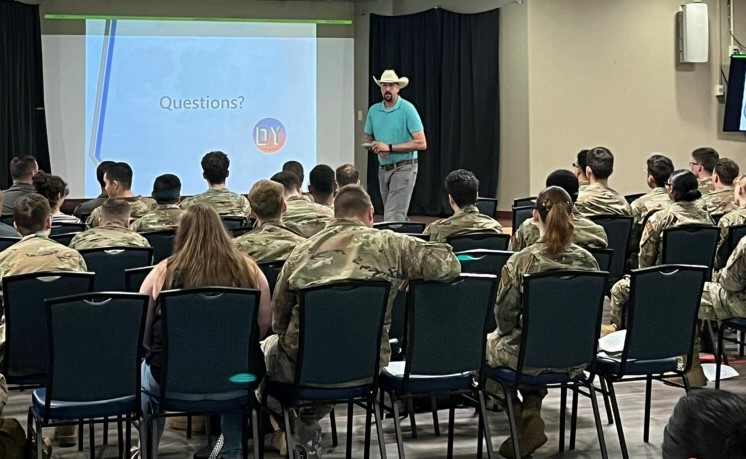 VLB Outreach Rep & @usairforce Veteran Glen Pugh recently attended the Newcomers Orientation at Dyess #USAirForce Base. He spoke to servicemembers and informed them about all the great benefits provided by the VLB. Let us know about your next event: vlb.texas.gov/contact/index.…