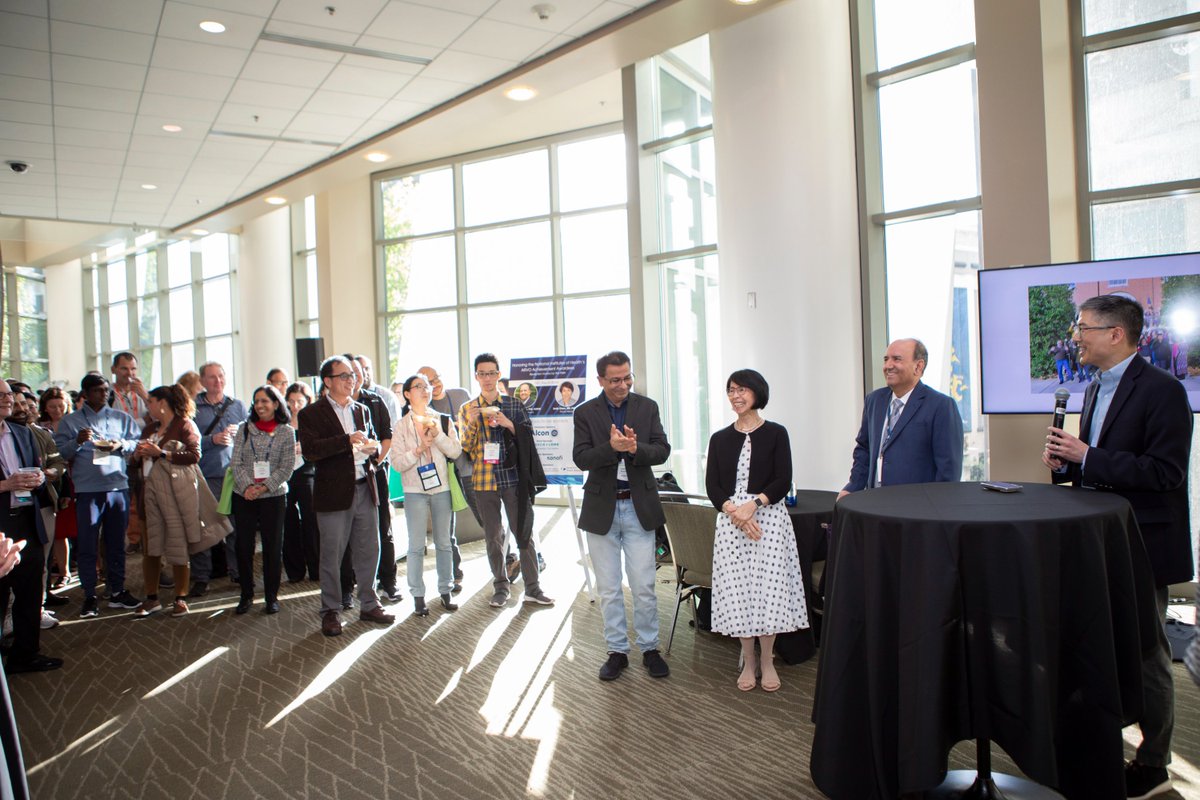 This was a huge year for the @NatEyeInstitute intramural research program at #ARVO2024: Celebrating Emily Chew (Proctor Medal) and Anand Swaroop (Friedenwald Award) at an award reception on Monday evening! @NIH @IRPatNIH @FNIH_Org @Kapilbharti123 @ARVOinfo