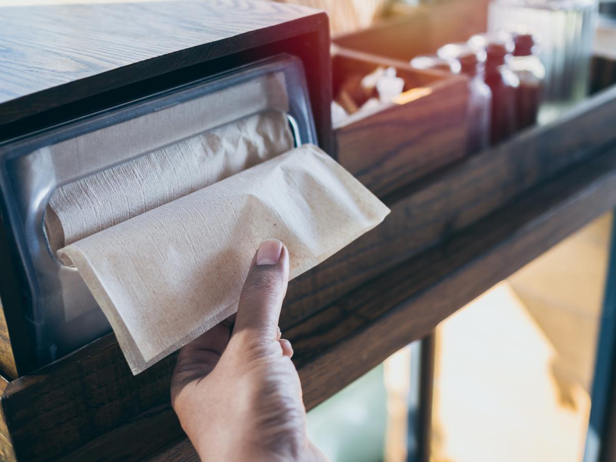 CafeCLtd's tweet image. #Recycled 1ply dispenser #napkins available from @CafeCLtd - all #UKmanufactured, all #recyclable, all #compostable and all available for next day delivery