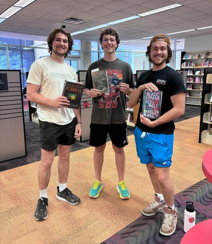 Meet three of our newest library card holders! Thanks for visiting our Main Library, and we hope you enjoy your books. 📸 Sam M.