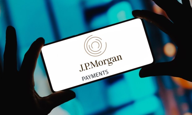 TonyMoroney3's tweet photo. #JPMorgan Offers Faster Domestic #Payments Via #VisaDirect 

#financialservices #fintech #banks #banking #ecommerce #digitaltransformation #SeamlessDXB #DubaiFinTechSummit #BackbaseEngage #Money2020EU #FintechLive

https://t.co/B8Id0sqtxB https://t.co/kbiePPTSyD