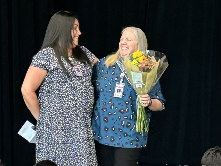Pine_Burr's tweet photo. Congratulations to Ms. Morris, our PBE Paraprofessional of the year! https://t.co/O2T9LomZP3