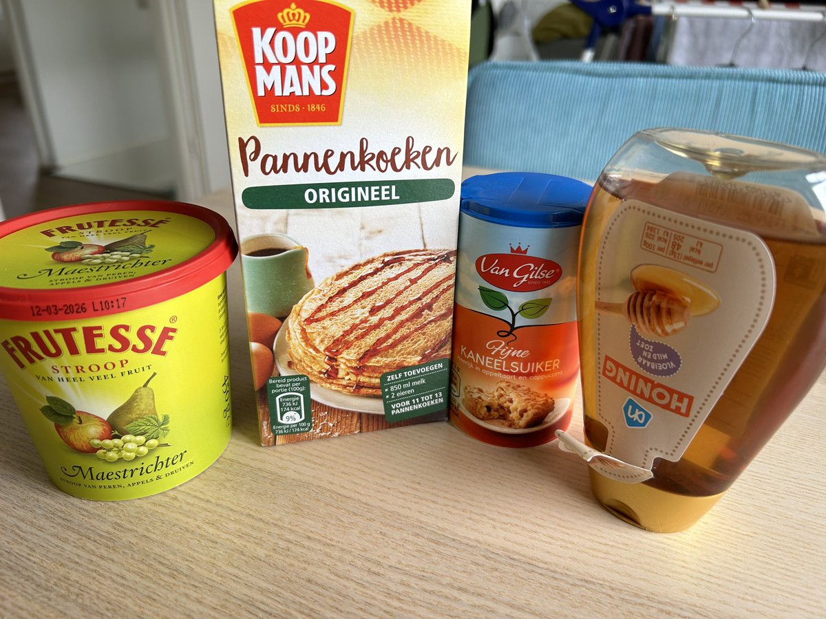 LvAPictures's tweet image. Omdat het vorige keer zo goed gelukt is, doen we het gewoon nog een keer! 🤗🥳 (en ja, ik heb nog meer beleg). 🥞

#pannenkoeken #nomnom #yummie #pancakes