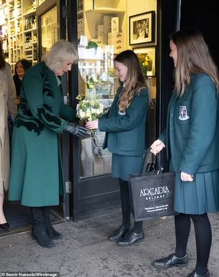 Remember those locally grown, beautifully perfumed flowers we presented to HRH Queen Camilla ? 💐 #watchthisspace #flowersforaqueen