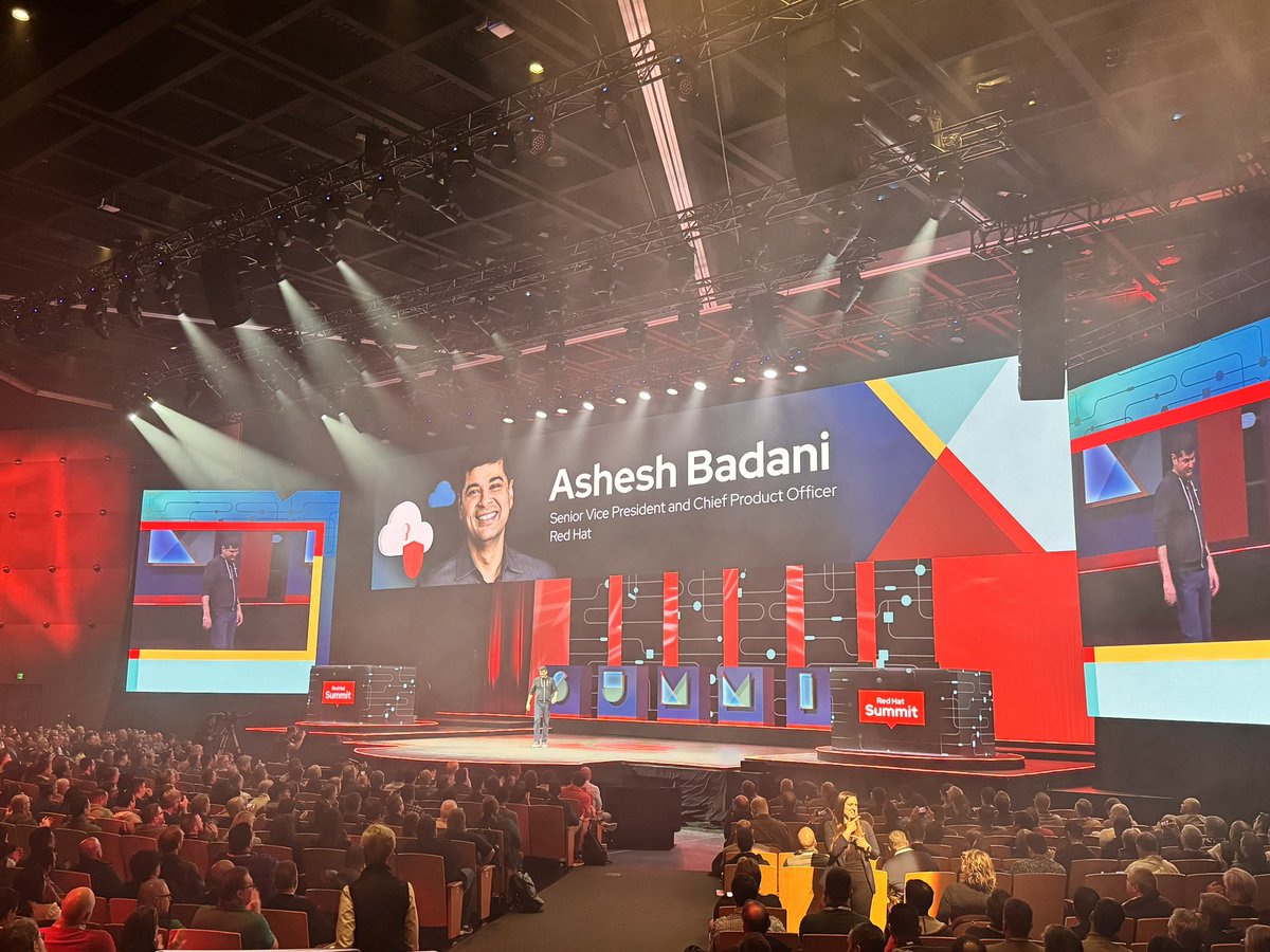 Another great keynote in Denver with Chris Wright, Red Hat Chief Technology Officer and Ashesh Badani, Chief Product Officer and guest speakers on how to optimize IT for the #AI era. You can watch it live!! bit.ly/3WkTZSx #RHSummit