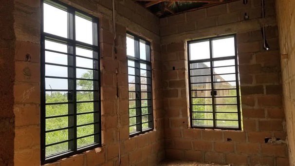 UltimateBuildin's tweet image. Frameless aluminum windows delivered successfully and installed at Shimawa, Ogun state. #Aluminium #framelesswindows #casementwindows #realestate #buildingmaterials