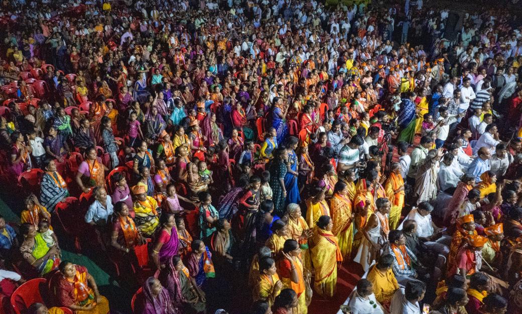 ଦେବଗଡ଼ର ଛତାବରରେ ବିଜେପିର ବିଜୟ ସଂକଳ୍ପ ସଭାରେ ଯୋଗଦେଲି । ଦେବଗଡ ଏକ କୃଷି ପ୍ରଧାନ ଅଞ୍ଚଳ । ବିଜେପି ସରକାର ଆସିଲେ ସ୍ଥାନୀୟ ଚାଷୀଙ୍କ କଲ୍ୟାଣ ପାଇଁ ଧାନର ଏମଏସପି କ୍ୱିଣ୍ଟାଲ ପିଛା ୩୧୦୦ ଟଙ୍କା କରାଯିବ । କଟନୀଛଟନୀ ନାଁରେ ଚାଷୀଙ୍କୁ କରାଯାଉଥିବା ଶୋଷଣକୁ ସମ୍ପୂର୍ଣ୍ଣ ବନ୍ଦ କରାଯିବ । ସବୁ ଚାଷ ଜମି ଜଳସେଚନ ହେବ । ସୁଭଦ୍ରା