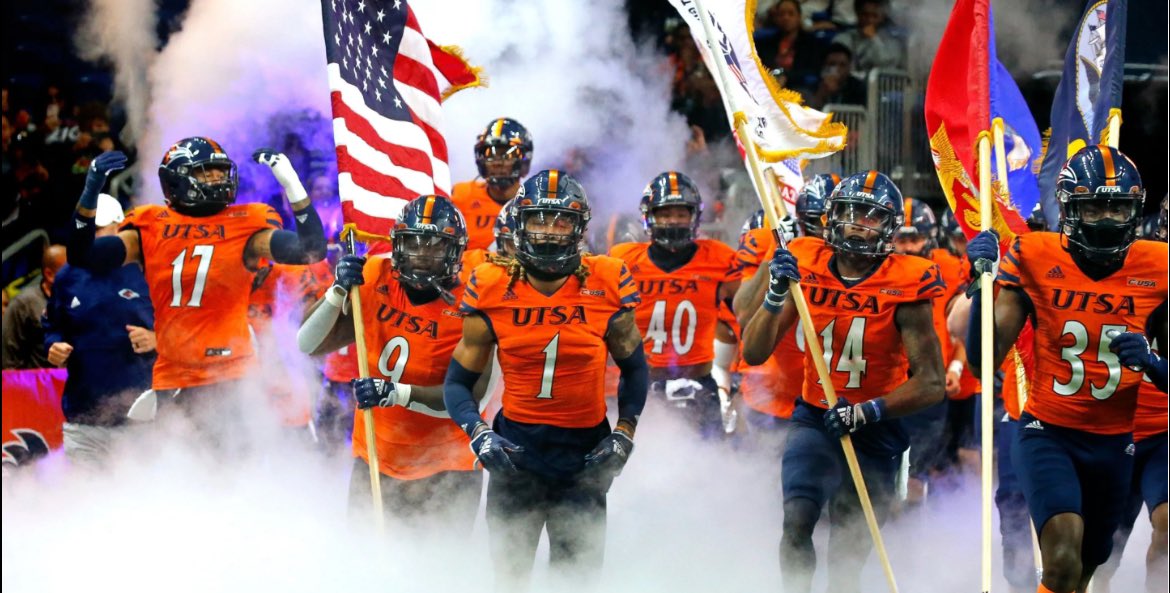 #AGTG I'm blessed to receive my third offer from University of SanAntonio💙🧡 @CoachDeuceTre @B_Lew_95 @BERKNERFOOTBALL @CoachNine7