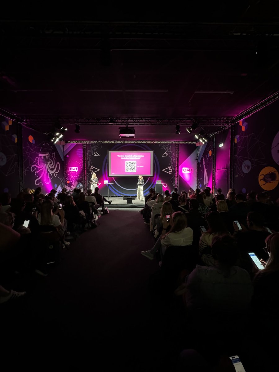 markenfreunde's tweet photo. @officially_omr masterclass von @sasserath_plus aka sasserathNOW. das war grossartig! ich bin sehr stolz. https://t.co/oVrVHWGNSQ